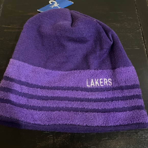 Los Angeles Lakers Adidas Beanie NBA Licensed, Purple/Yellow Beanie Adult - NEW - Picture 4 of 5